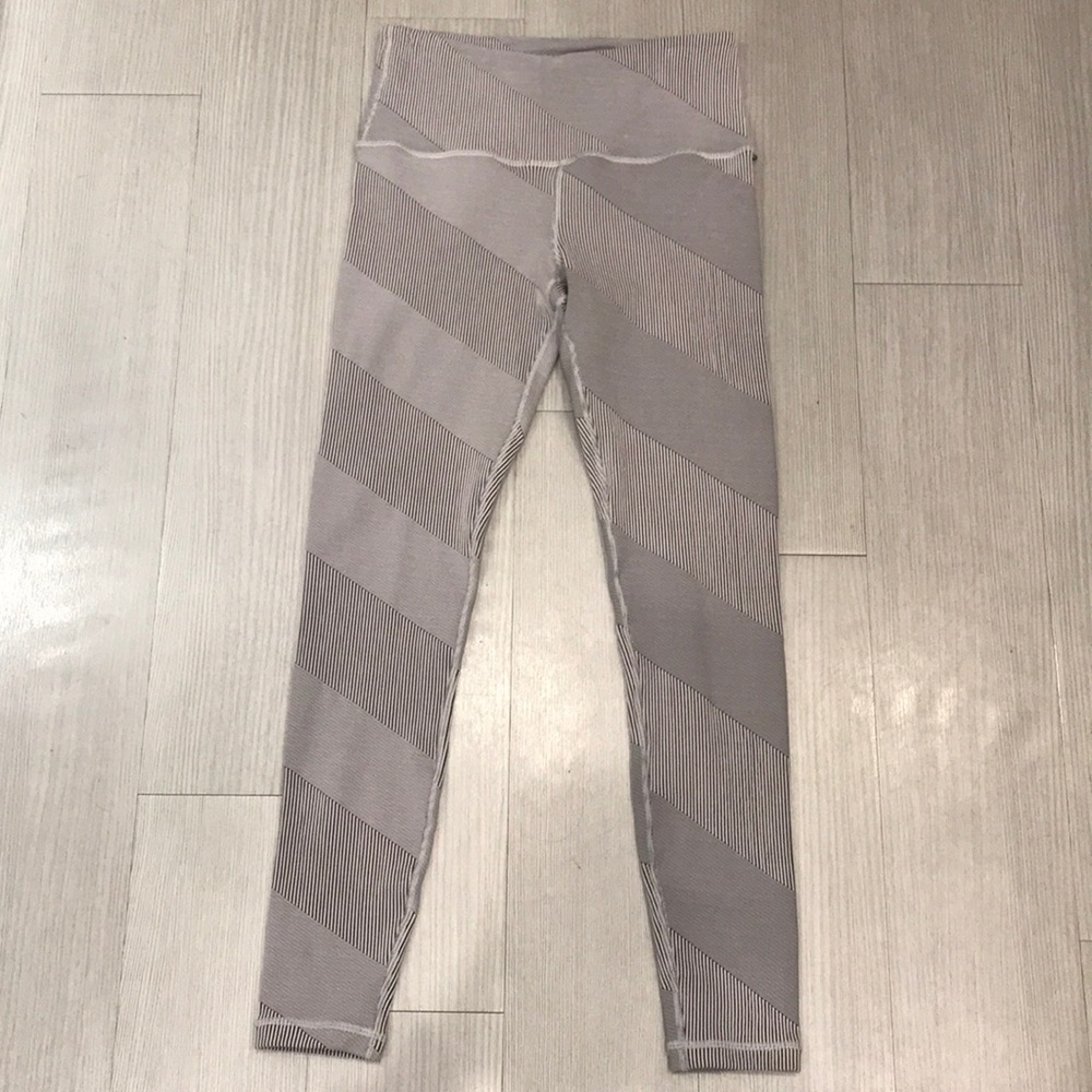 Brand new VIMMIA legging